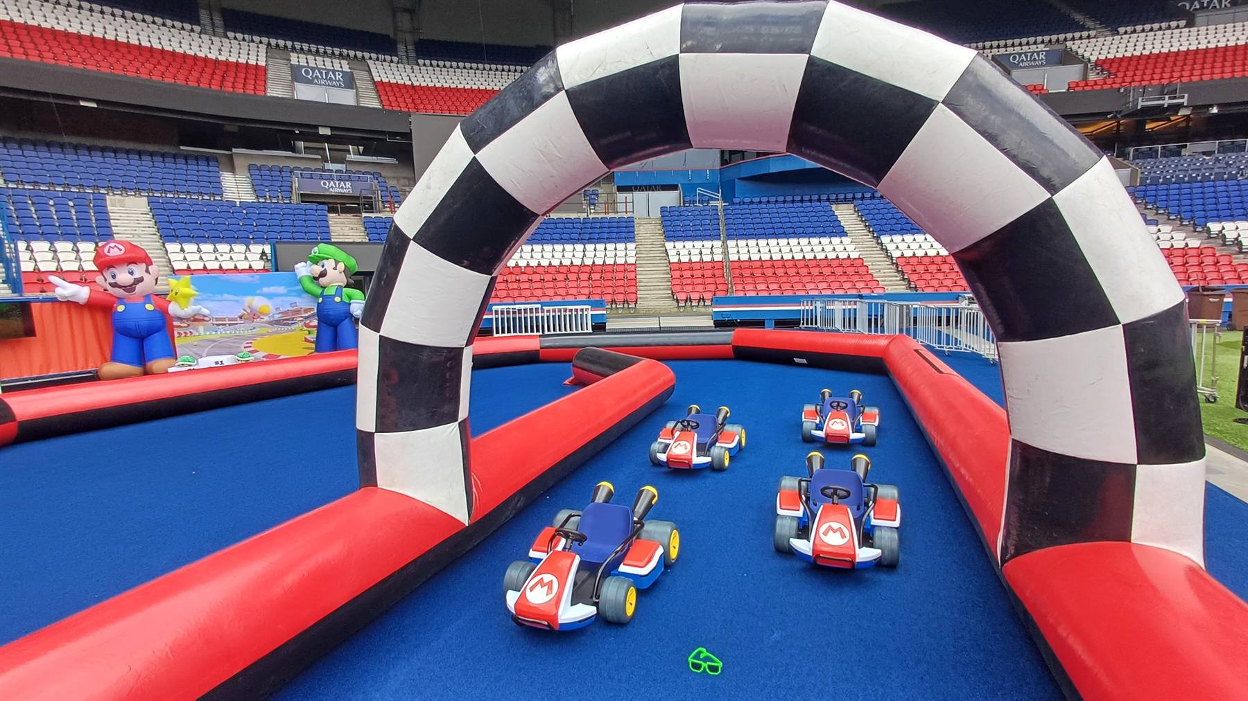 Circuit de karts électriques Mario installé par Reset XP